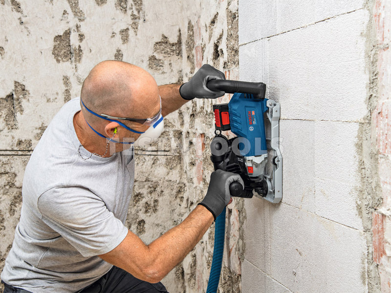 Bosch 18V Brushless Wall Chaser 150mm Tool Only With LBoxx GNF18V-40