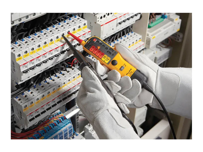 Fluke T110 Voltage And Continuity Tester 690V
