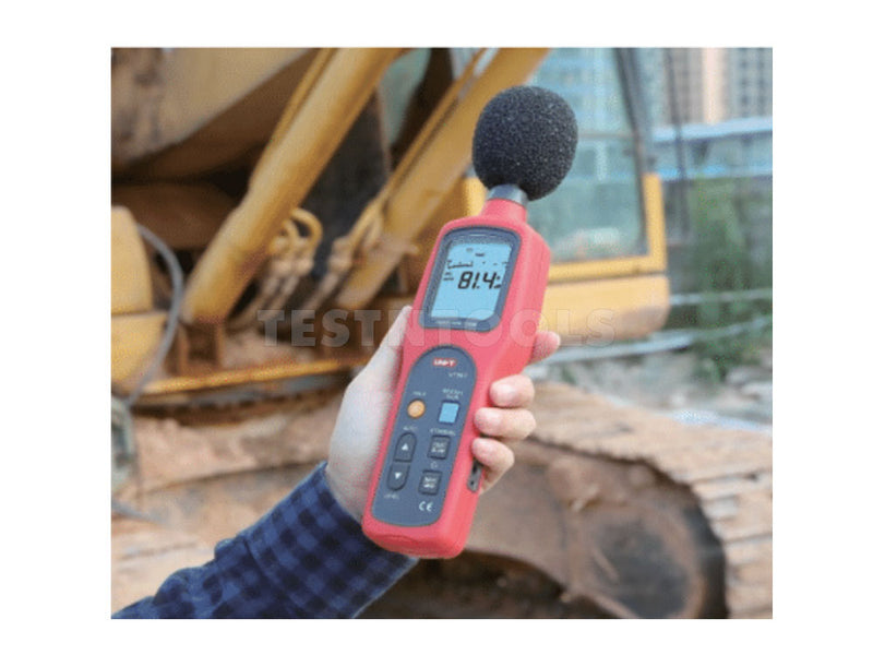 UNI-T Professional Sound Level Meter 30 to 130dB UT352